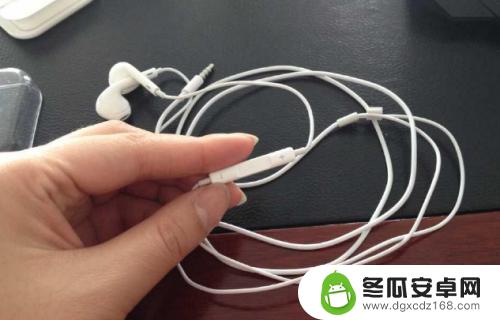 苹果手机为什么没有插耳机没有声音 苹果iPhone耳机声音无法调节