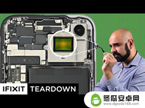 iFixit拆解苹果iPhone 15，展示显微镜下的细节