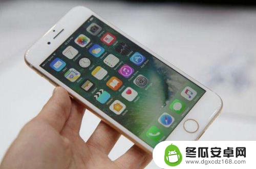 苹果手机铃声怎么加大音量 怎样在苹果iPhone手机上调整铃声音量大小