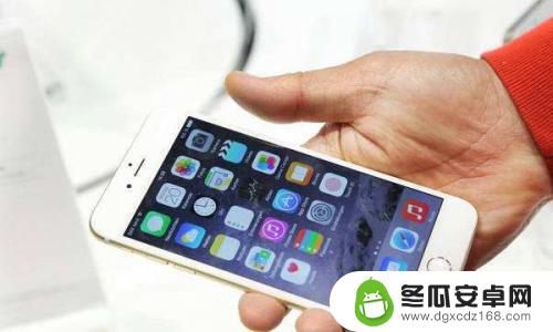 苹果手机定屏报错怎么办 iPhone屏幕卡死黑屏